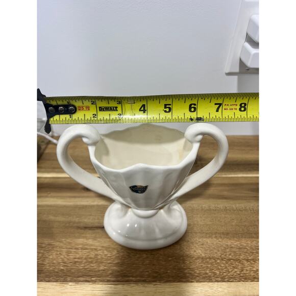 Vintage Camark Pottery Double Handed Trophy Vase in White - Picture 8 of 9